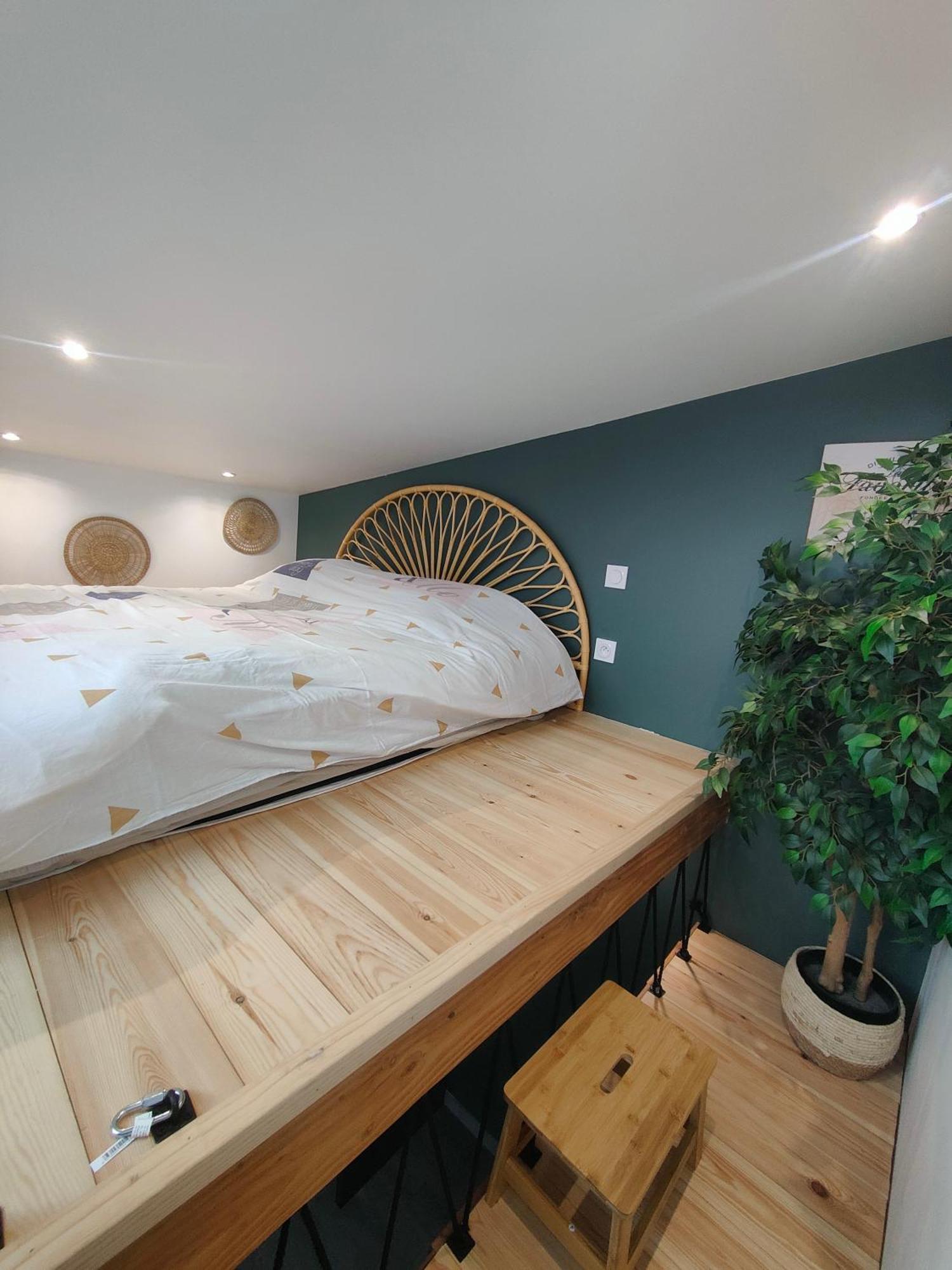 הוילה סנט-מדארד-אן-ז'אל Tiny House Avec Jardin Et Acces Piscine Chauffee מראה חיצוני תמונה
