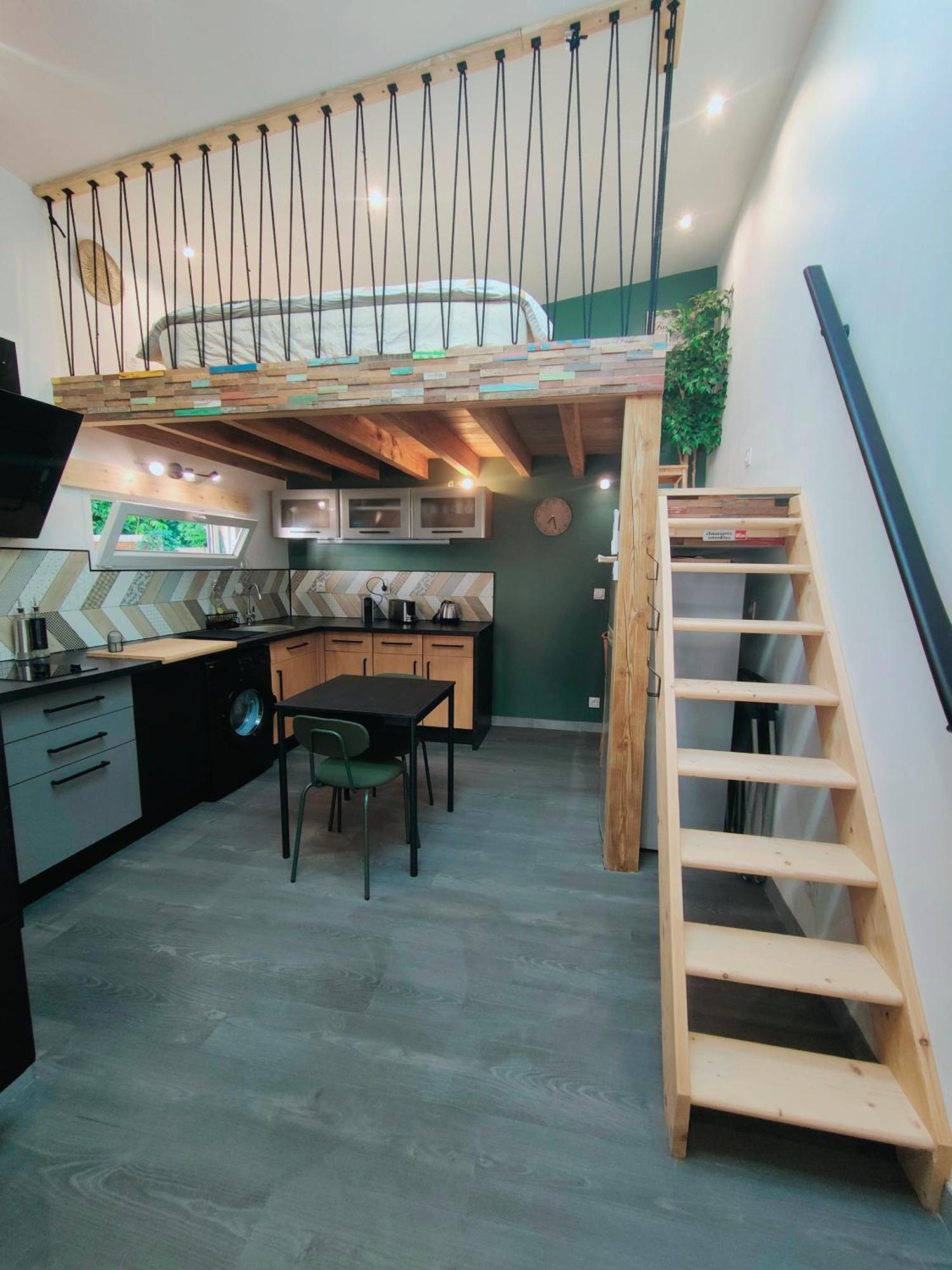 הוילה סנט-מדארד-אן-ז'אל Tiny House Avec Jardin Et Acces Piscine Chauffee מראה חיצוני תמונה